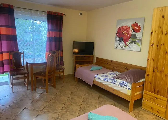 Pensión Forum - Przy Plazy 3*