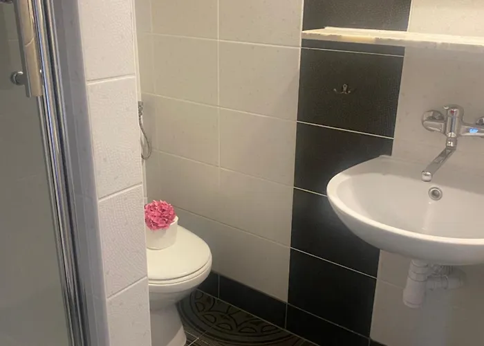 Pensión Forum - Przy Plazy 3*