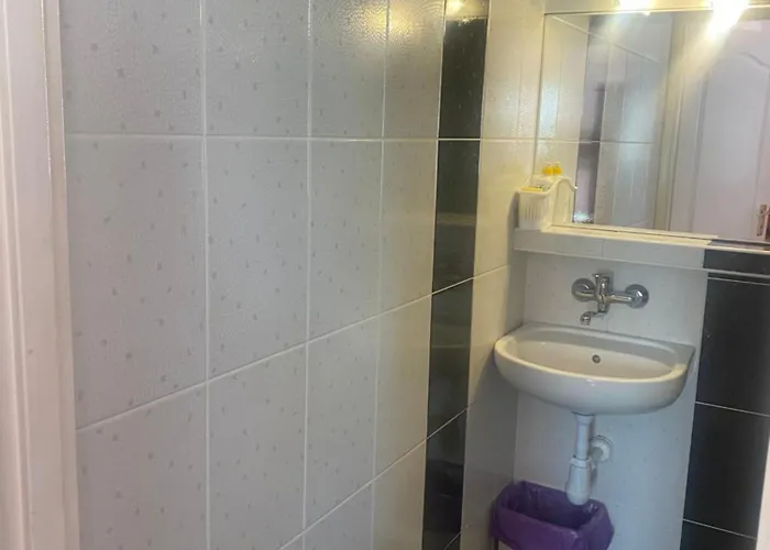 Pensión Forum - Przy Plazy 3*